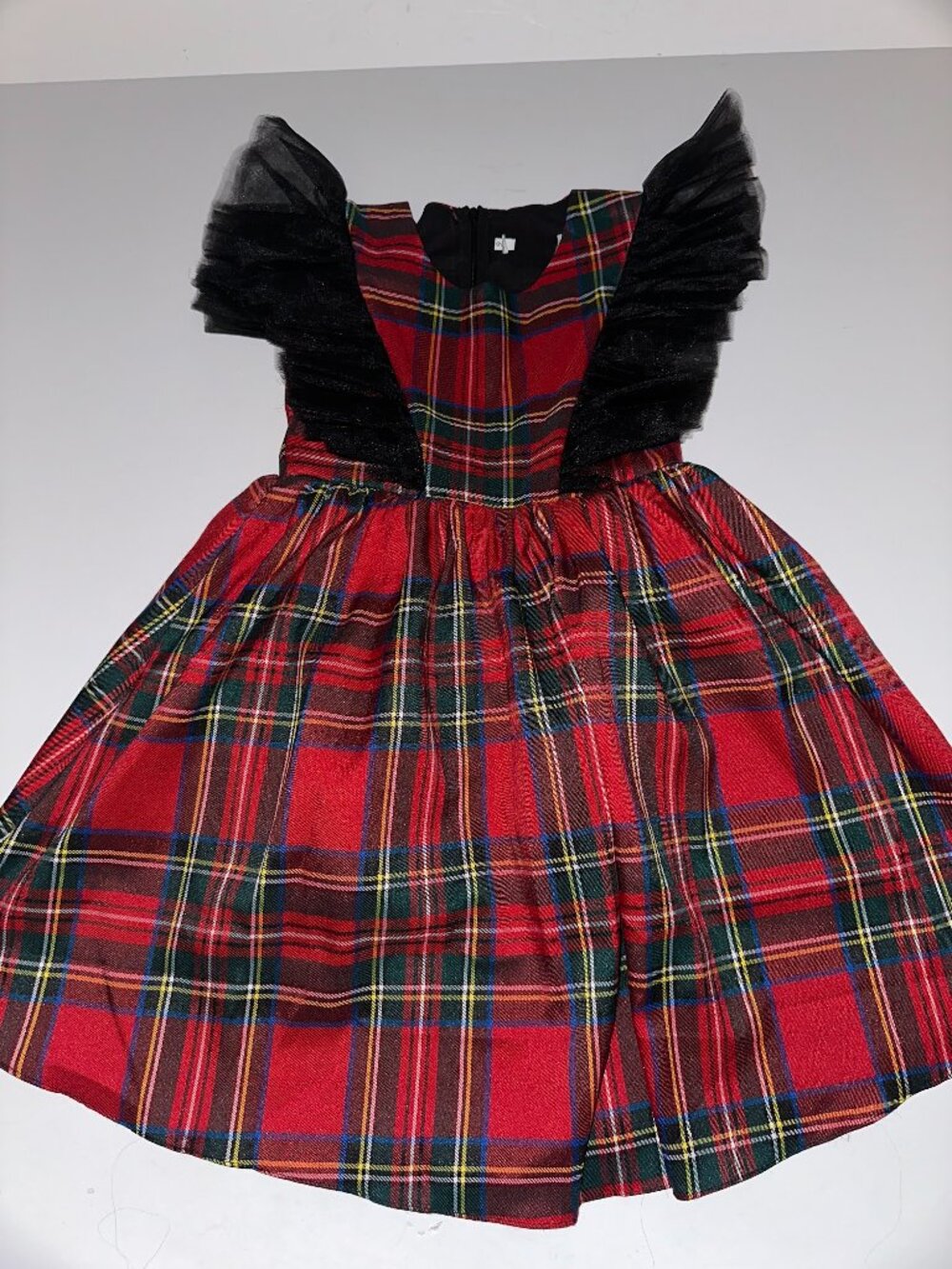 RED BLACK PLAID GIRLS DRESS OUTFIT SIZE 6 FUN TULLE ACCENT!